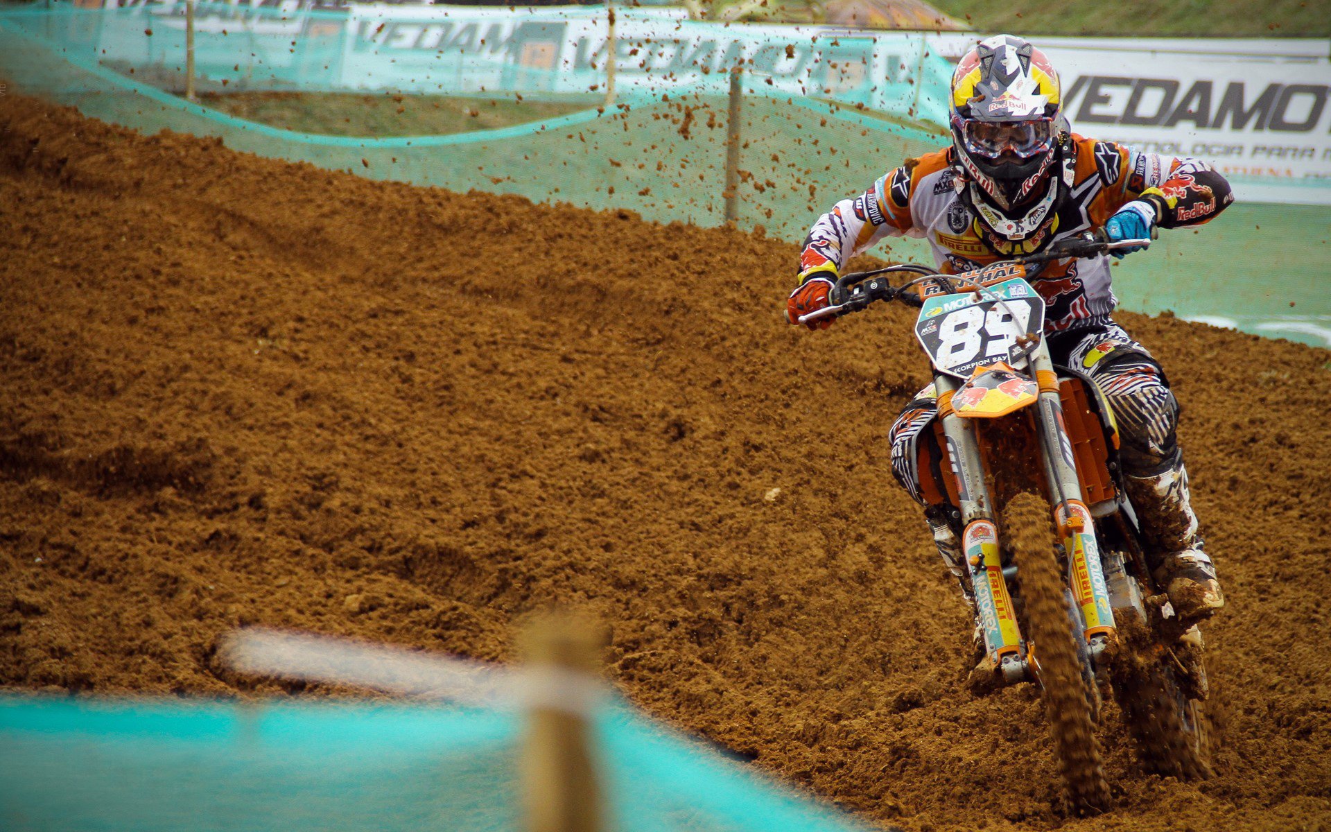 阿劳霍在焦点战证明自己，拜仁争冠战胜出里昂