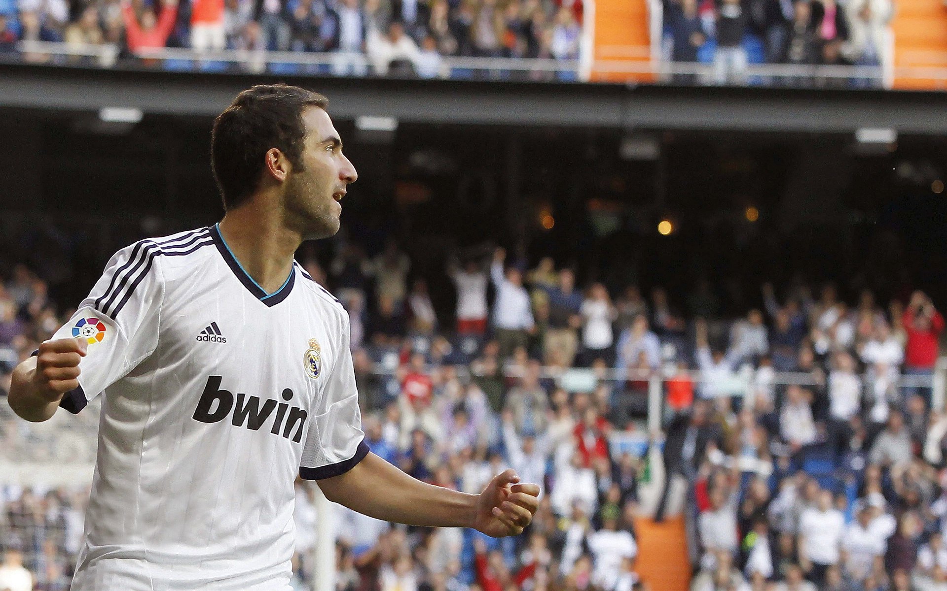 双线战场，萨拉赫的英超统治力与厄瓜多尔足球的南美崛起